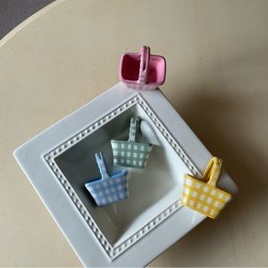 Darling Easter Basket Place Card Holder Platter Decoration 💐